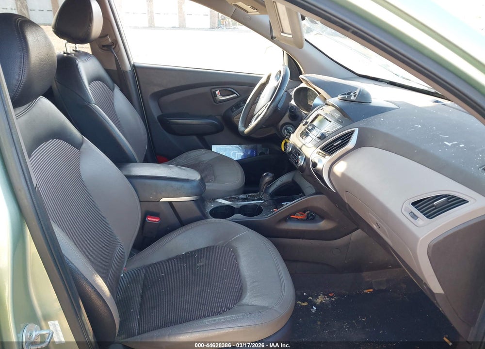 2010 HYUNDAI TUCSON GLS VIN: KM8JU3AC5AU112527