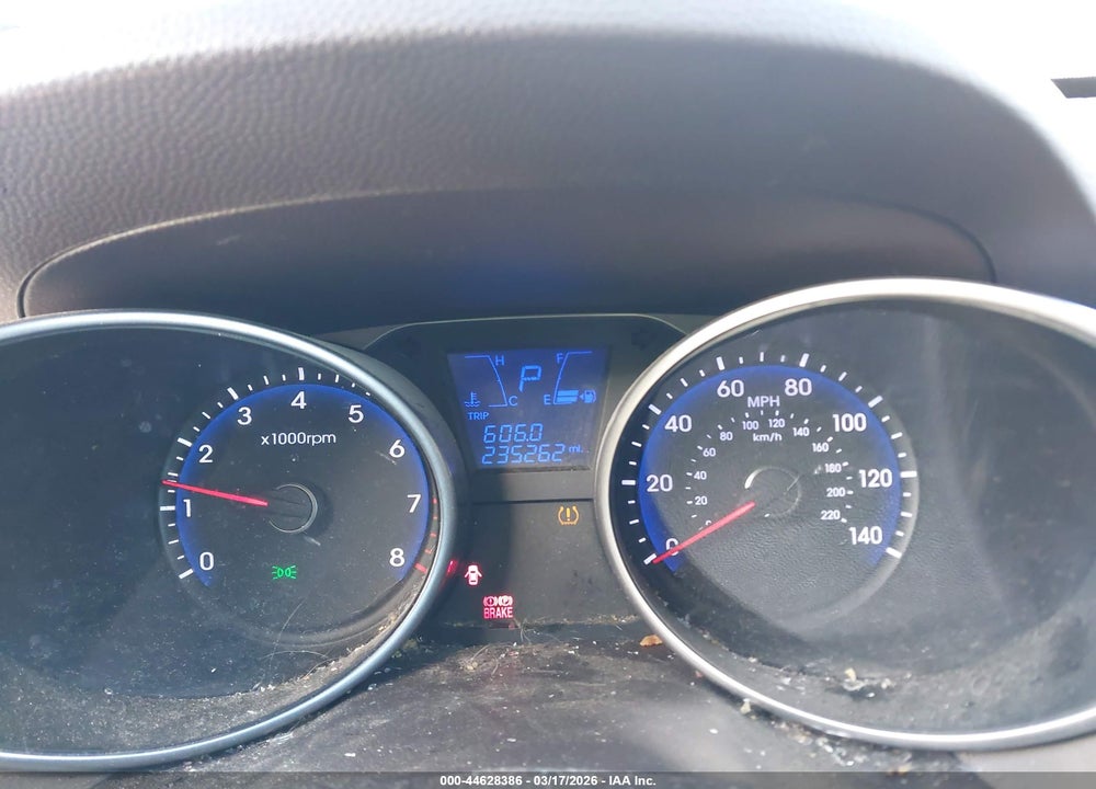 2010 HYUNDAI TUCSON GLS VIN: KM8JU3AC5AU112527