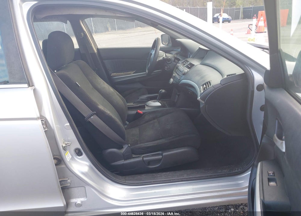 2009 HONDA ACCORD 2.4 EX VIN: 1HGCP26749A123902