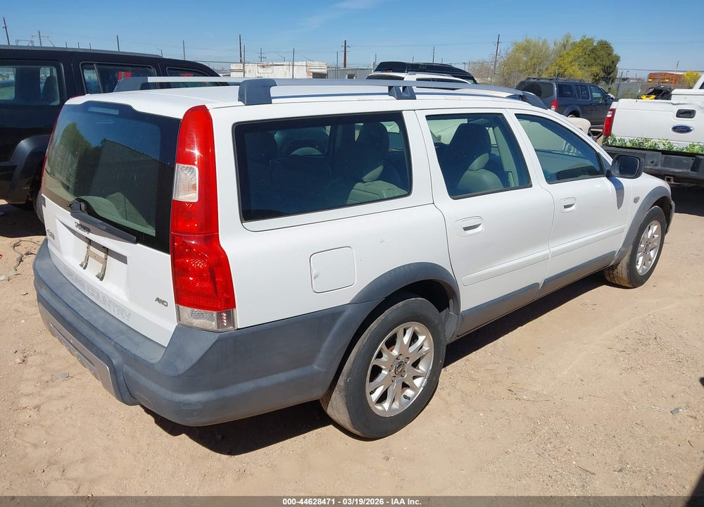 2005 VOLVO XC70 2.5T AWD VIN: YV1SZ592451189635