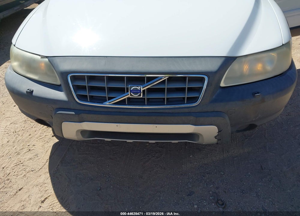 2005 VOLVO XC70 2.5T AWD VIN: YV1SZ592451189635