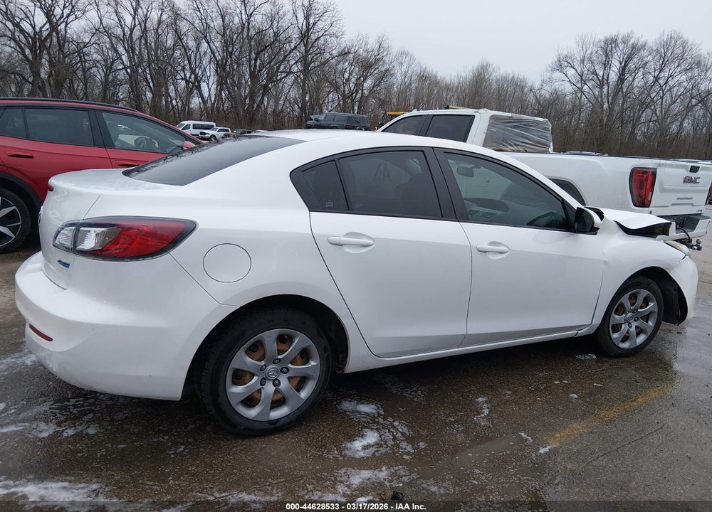 2013 MAZDA 3 I SPORT VIN: JM1BL1U75D1752306