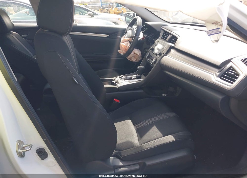 2020 HONDA CIVIC LX VIN: 2HGFC2F61LH582569