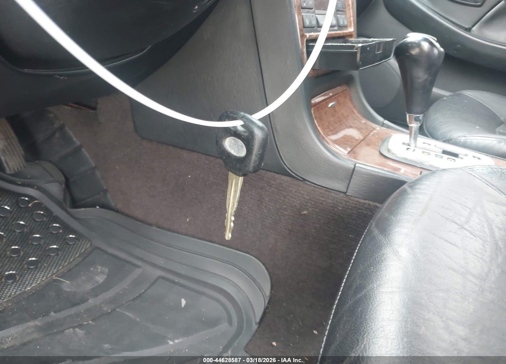 2004 HYUNDAI XG350 L VIN: KMHFU45EX4A327088