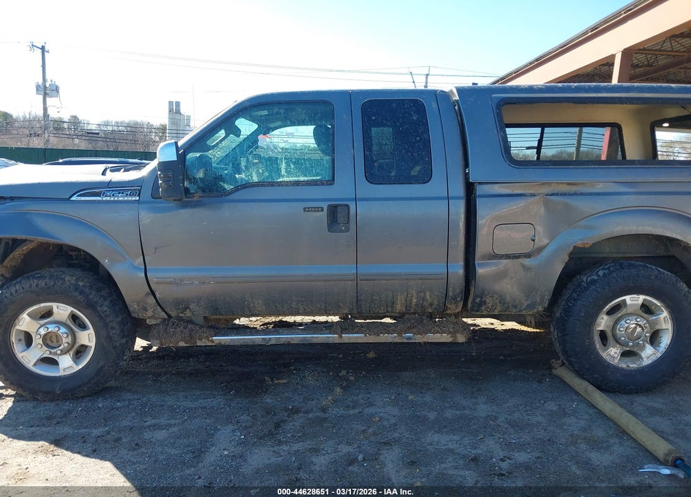 2011 FORD F-250 XLT VIN: 1FT7X2B6XBEA26716