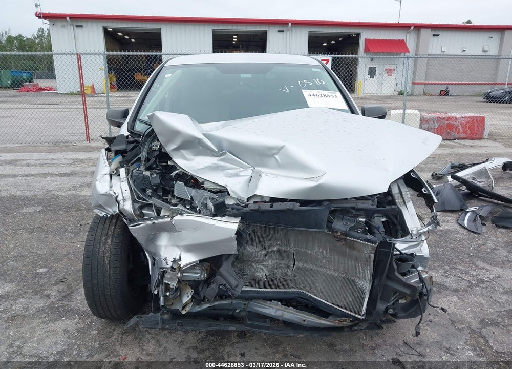 2013 HONDA CR-V LX VIN: 3CZRM3H35DG700510