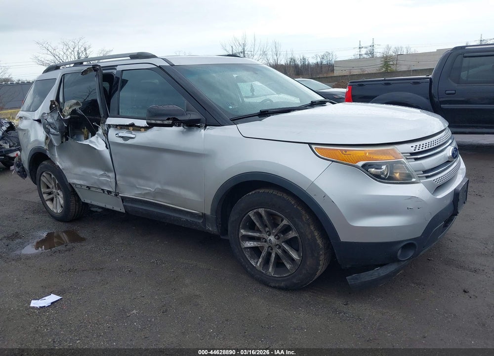 2013 FORD EXPLORER XLT VIN: 1FM5K8D85DGC30270