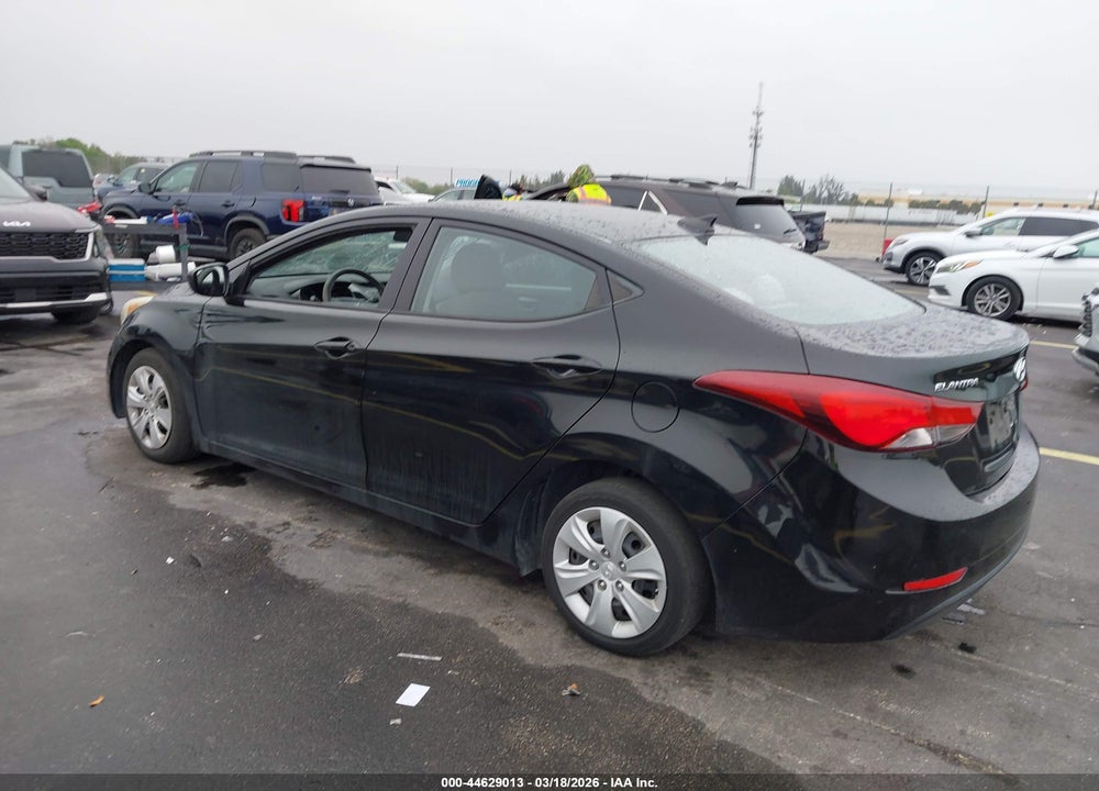 2016 HYUNDAI ELANTRA SE VIN: 5NPDH4AE7GH768504