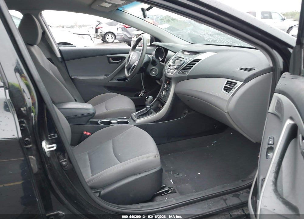 2016 HYUNDAI ELANTRA SE VIN: 5NPDH4AE7GH768504