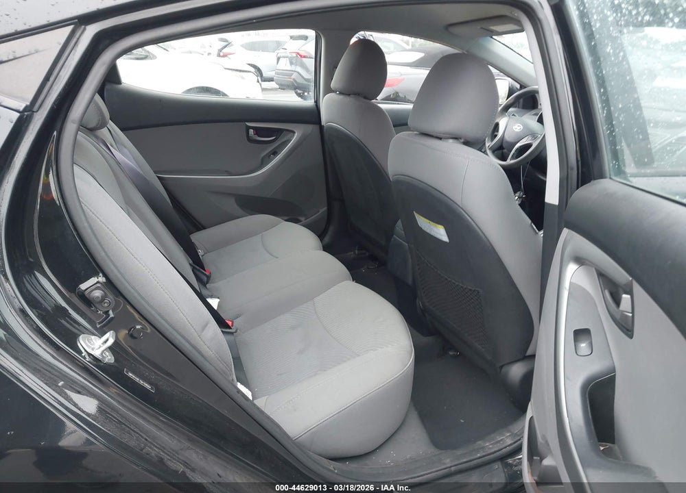 2016 HYUNDAI ELANTRA SE VIN: 5NPDH4AE7GH768504