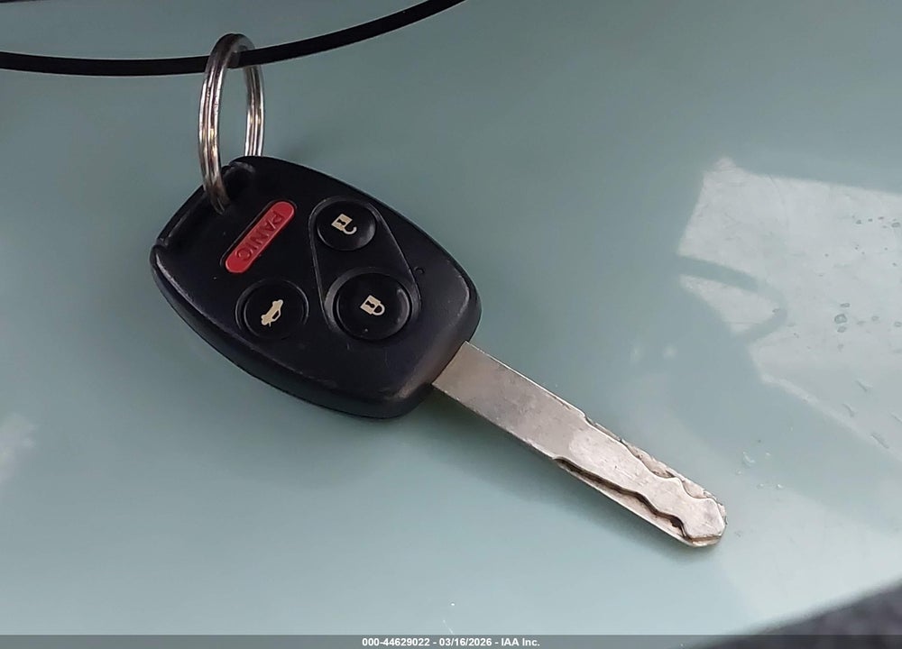 2008 HONDA ACCORD 2.4 LX-P VIN: 1HGCP25428A095801