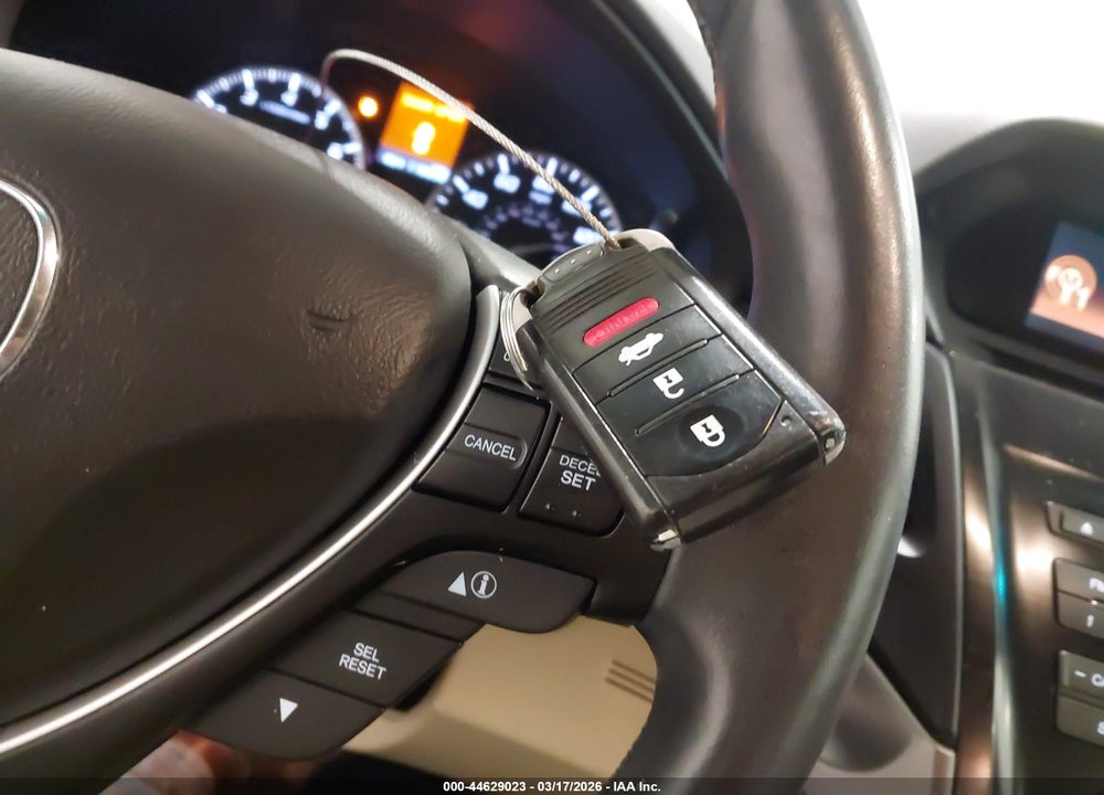 2013 ACURA ILX 2.0L VIN: 19VDE1F5XDE002775