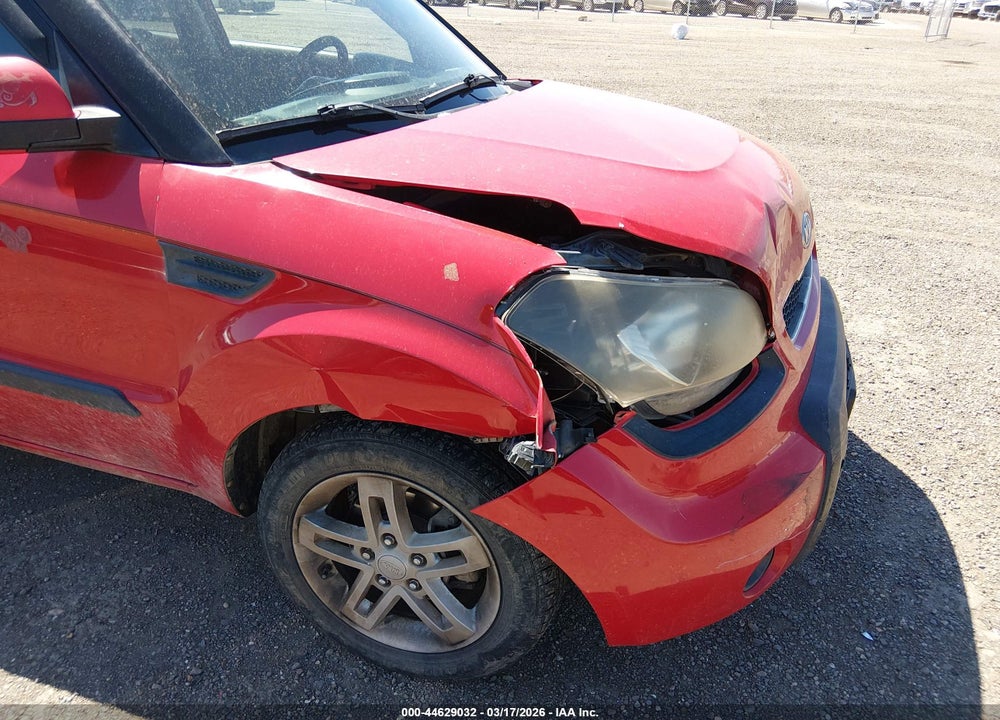 2010 KIA SOUL + VIN: KNDJT2A28A7144752