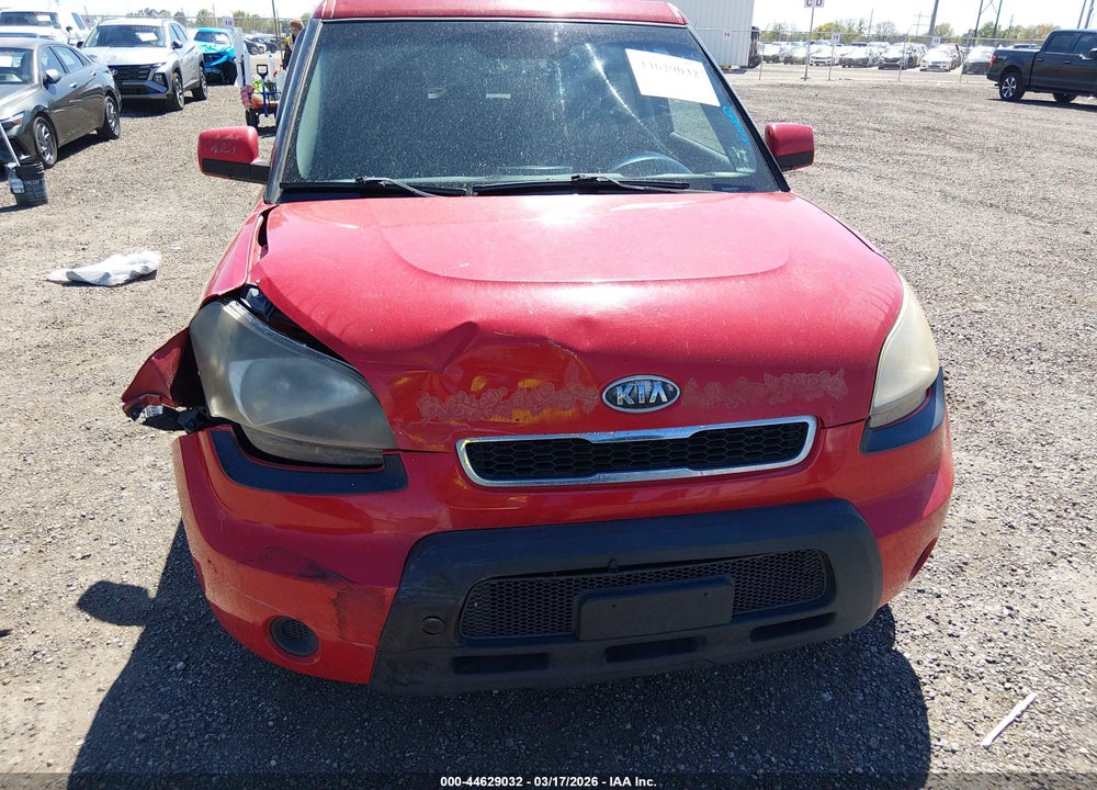 2010 KIA SOUL + VIN: KNDJT2A28A7144752