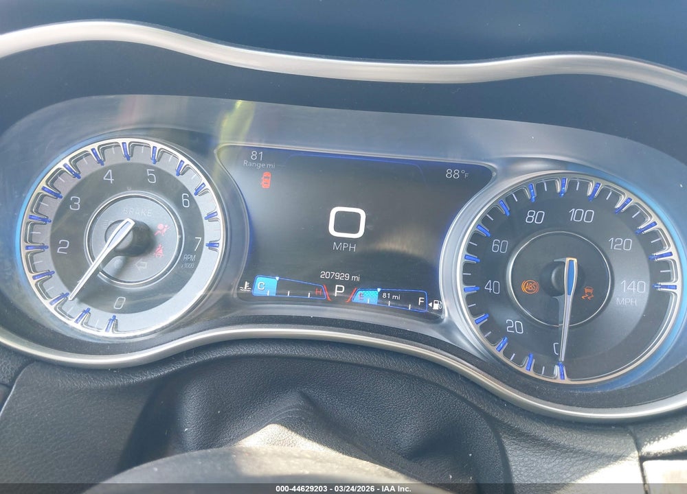 2015 CHRYSLER 300C VIN: 2C3CCAEG5FH828960