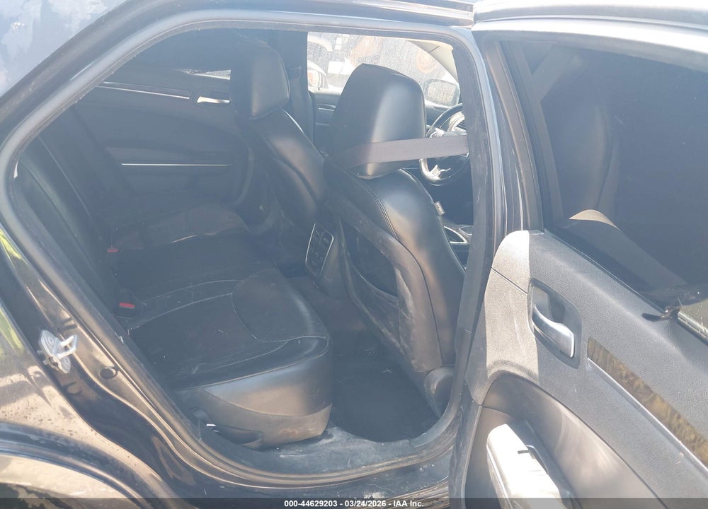 2015 CHRYSLER 300C VIN: 2C3CCAEG5FH828960