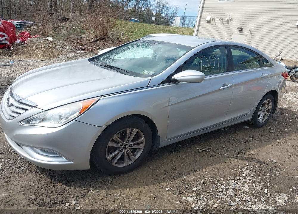 2013 HYUNDAI SONATA GLS VIN: 5NPEB4AC6DH661489