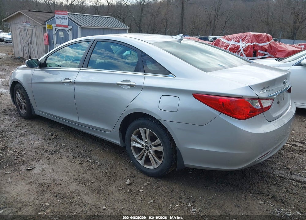 2013 HYUNDAI SONATA GLS VIN: 5NPEB4AC6DH661489