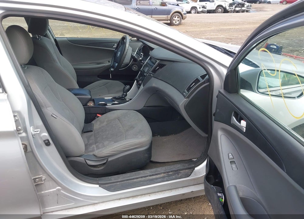 2013 HYUNDAI SONATA GLS VIN: 5NPEB4AC6DH661489