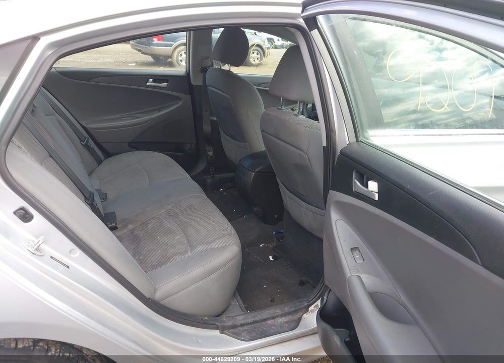 2013 HYUNDAI SONATA GLS VIN: 5NPEB4AC6DH661489