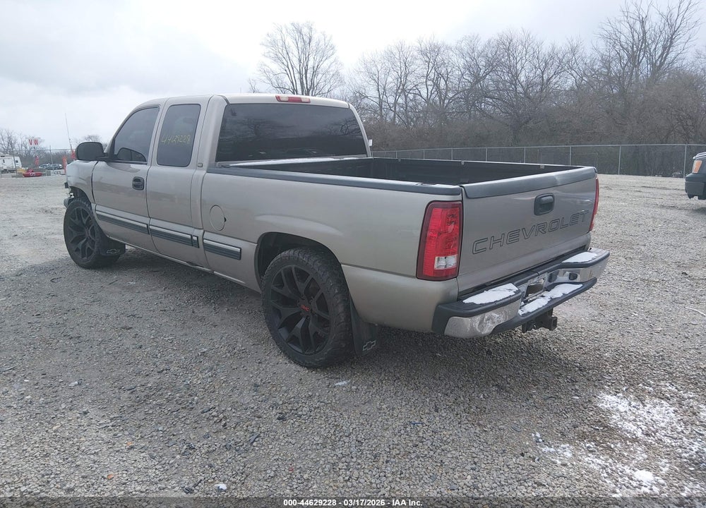 2002 CHEVROLET SILVERADO 1500 LS/LT VIN: 2GCEC19T921337824