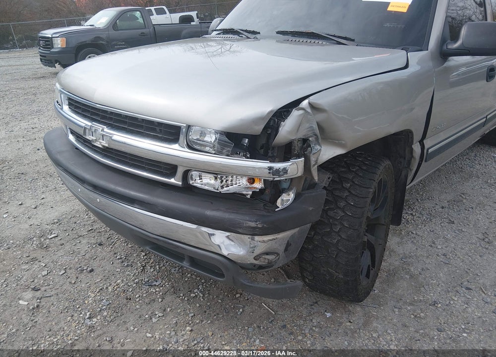 2002 CHEVROLET SILVERADO 1500 LS/LT VIN: 2GCEC19T921337824