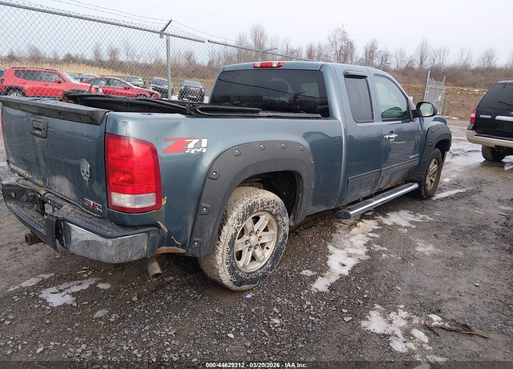 2011 GMC SIERRA 1500 SLE VIN: 1GTR2VE3XBZ432465