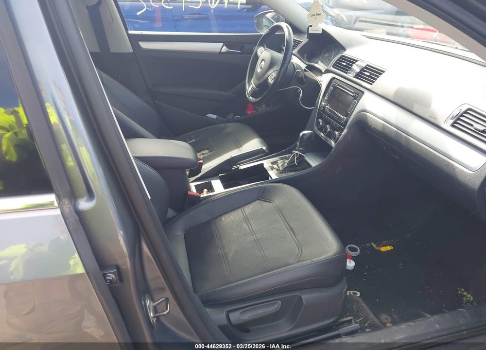 2012 VOLKSWAGEN PASSAT 2.5L SE VIN: 1VWBP7A30CC038916