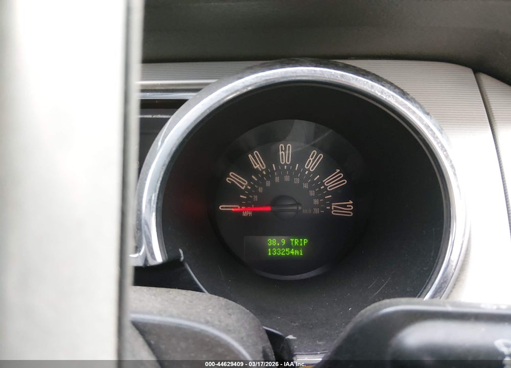 2007 FORD MUSTANG V6 DELUXE/V6 PREMIUM VIN: 1ZVFT80N175267301