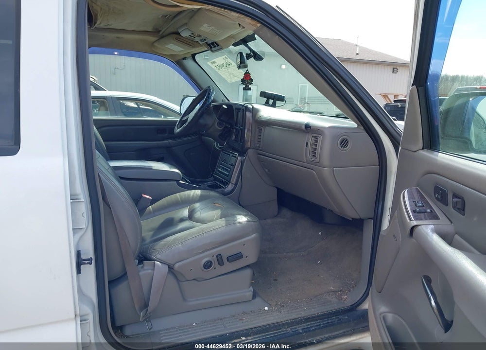 2004 GMC YUKON XL 1500 DENALI VIN: 1GKFK66UX4J124024