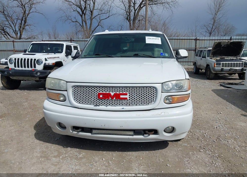 2004 GMC YUKON XL 1500 DENALI VIN: 1GKFK66UX4J124024