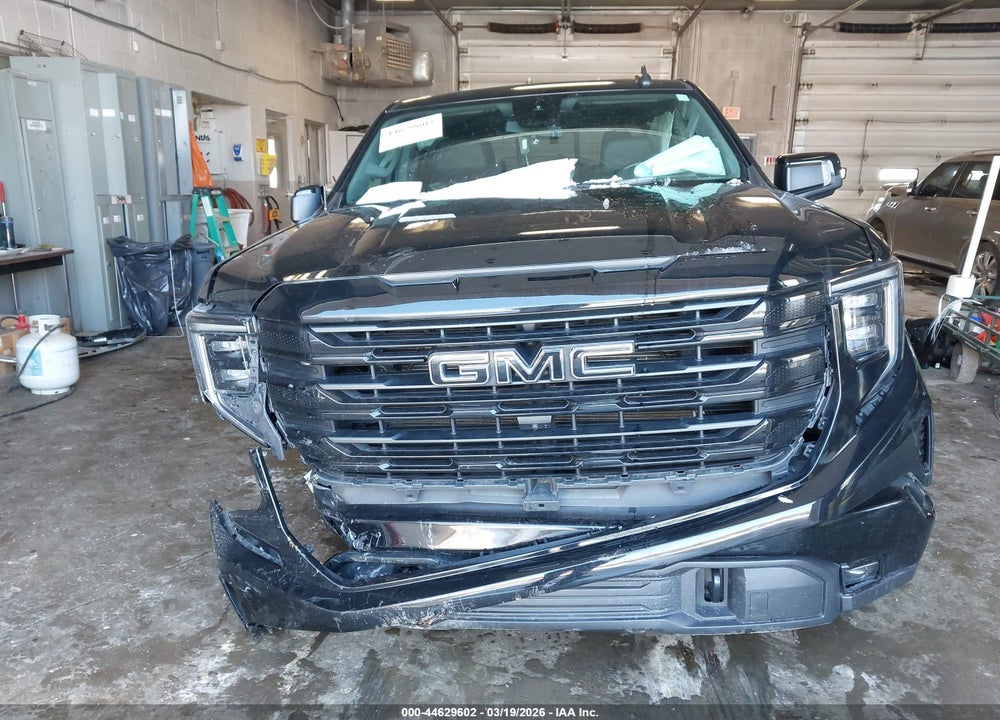 2022 GMC SIERRA 1500 4WD  SHORT BOX ELEVATION VIN: 3GTUUCED3NG557989