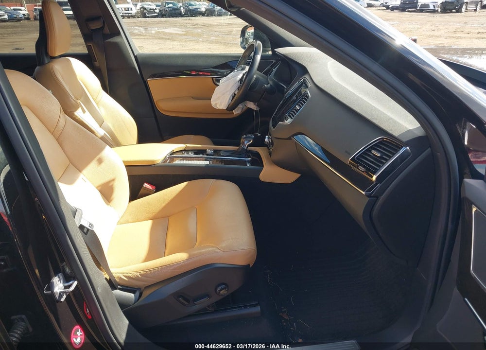 2018 VOLVO XC90 T6 MOMENTUM VIN: YV4A22PK4J1218128