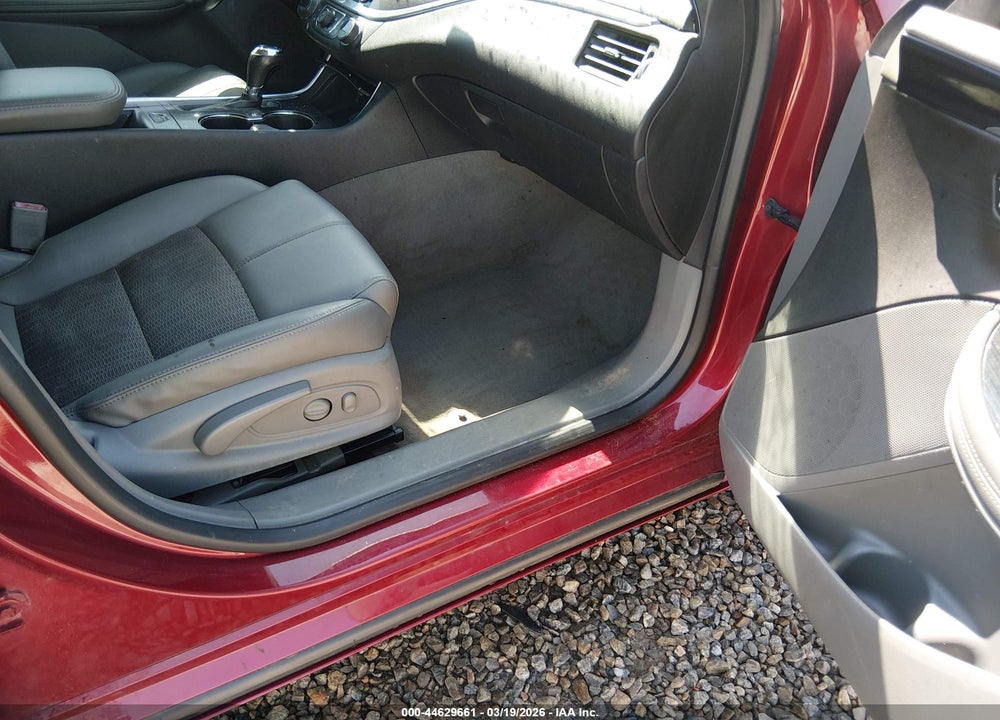 2019 CHEVROLET IMPALA LT VIN: 1G11Z5SA2KU133764