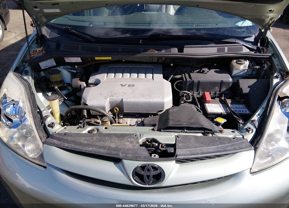 2008 TOYOTA SIENNA XLE VIN: 5TDBK22C18S009563