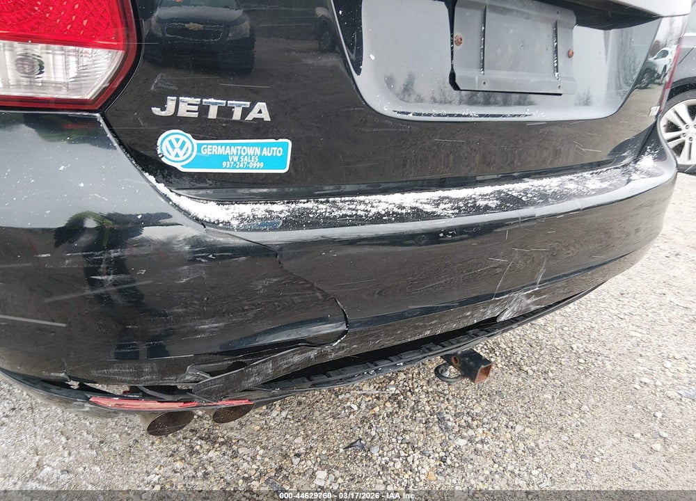 2011 VOLKSWAGEN JETTA SPORTWAGEN 2.0L TDI VIN: 3VWML7AJ5BM601930