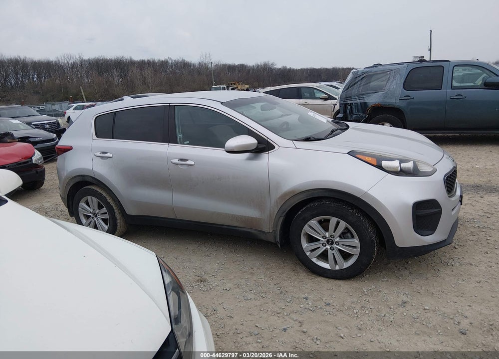 2018 KIA SPORTAGE LX VIN: KNDPM3AC4J7382913