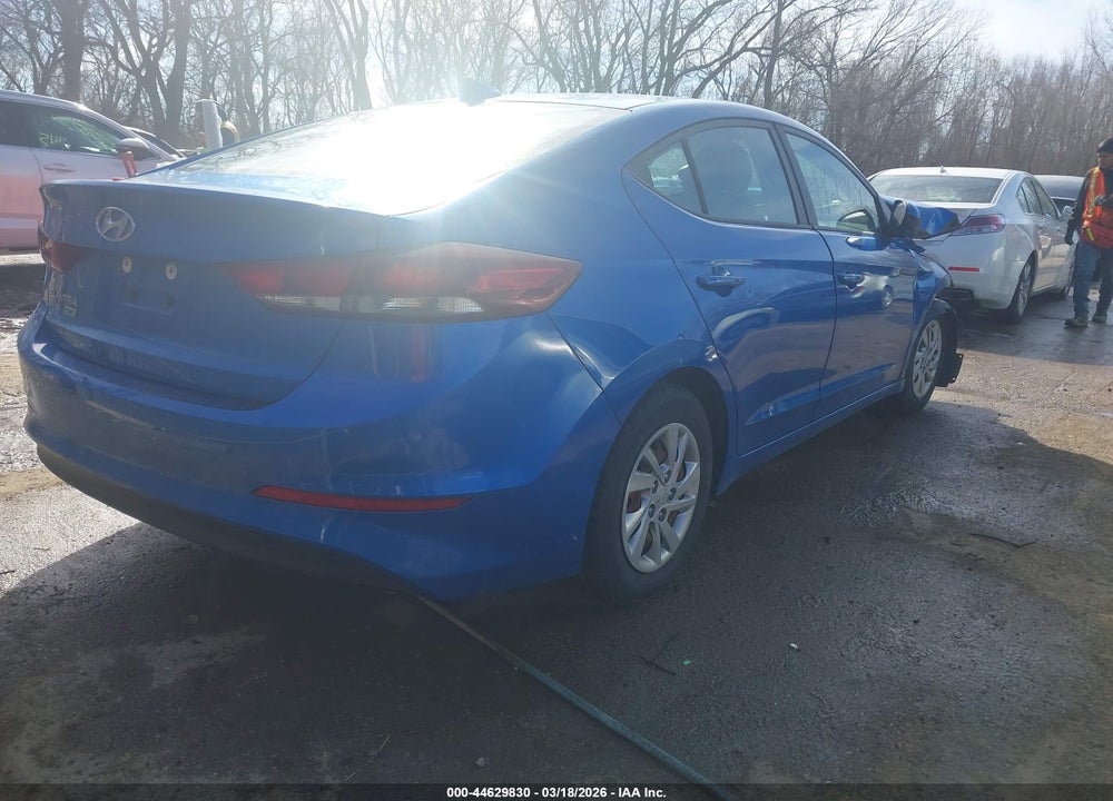 2017 HYUNDAI ELANTRA SE VIN: KMHD74LF0HU082574
