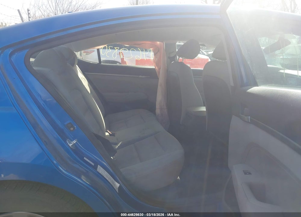 2017 HYUNDAI ELANTRA SE VIN: KMHD74LF0HU082574