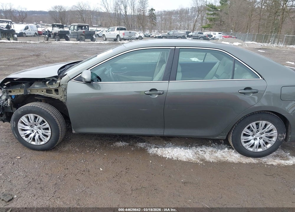 2014 TOYOTA CAMRY LE VIN: 4T4BF1FK8ER389851