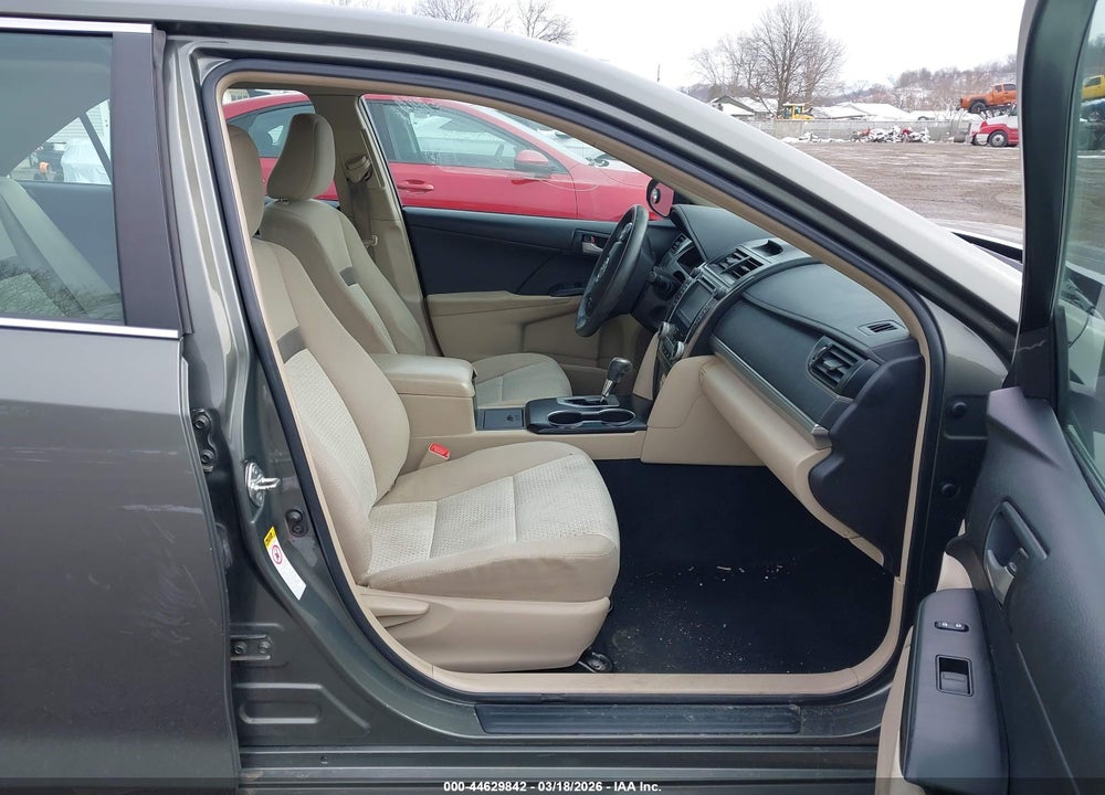 2014 TOYOTA CAMRY LE VIN: 4T4BF1FK8ER389851