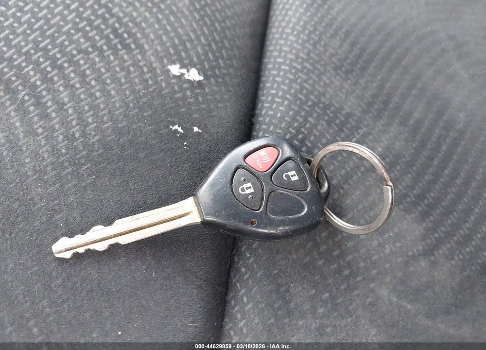 2010 TOYOTA YARIS VIN: JTDBT4K32A4076246