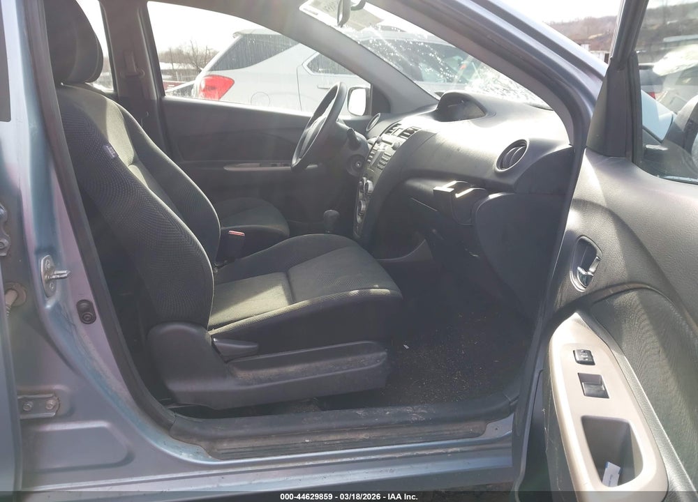 2010 TOYOTA YARIS VIN: JTDBT4K32A4076246