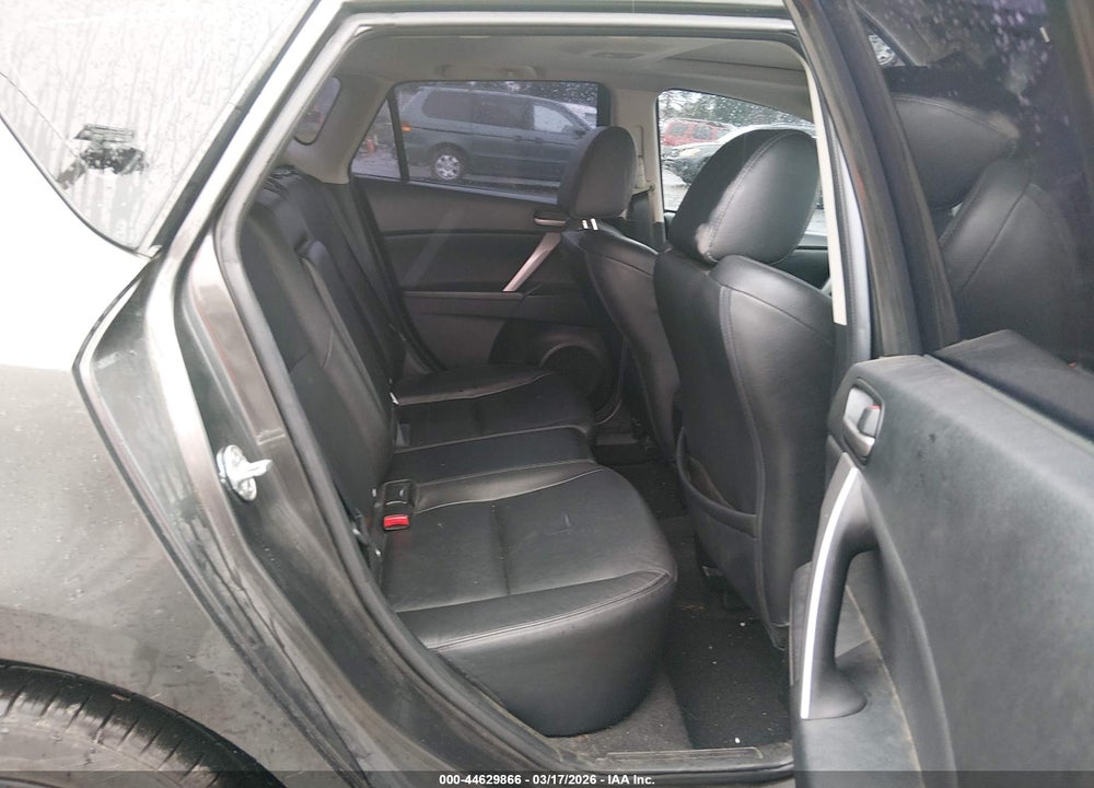 2013 MAZDA 3 I GRAND TOURING VIN: JM1BL1MP1D1779843