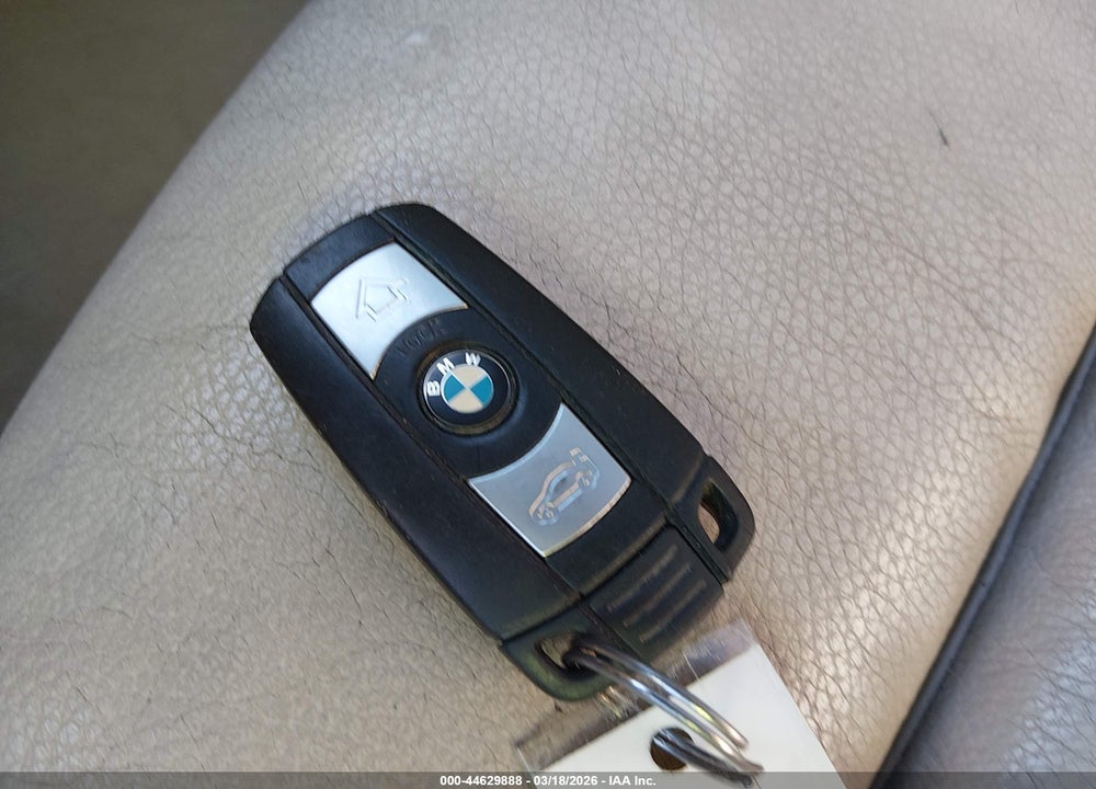 2008 BMW 328I VIN: WBAWR33538P151522