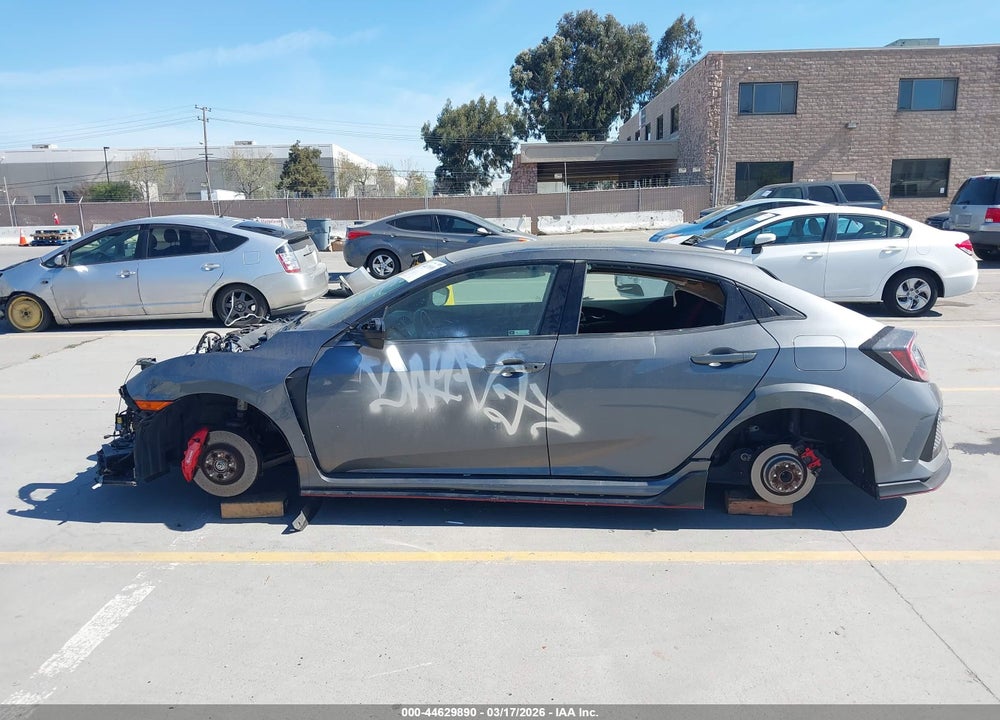 2018 HONDA CIVIC TYPE R TOURING VIN: SHHFK8G71JU204524