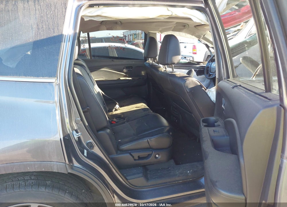2016 HONDA PILOT TOURING VIN: 5FNYF5H90GB015207