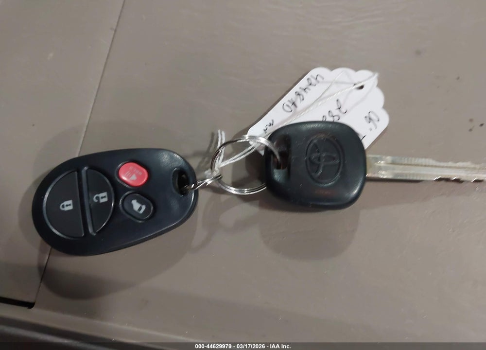 2006 TOYOTA SIENNA LE VIN: 5TDZA23C26S549789