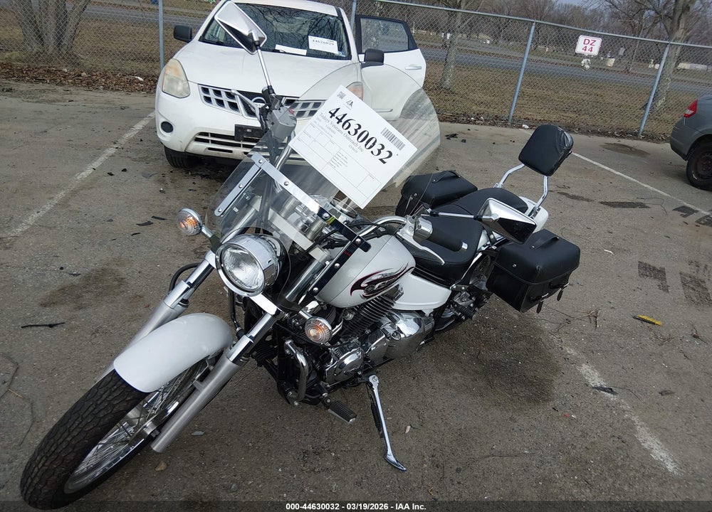2010 YAMAHA XVS650 A/AT VIN: JYAVM01E1AA135600