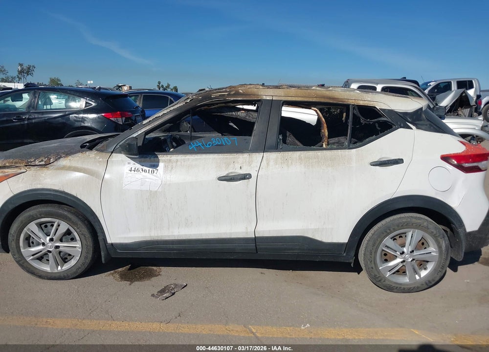 2019 NISSAN KICKS S VIN: 3N1CP5CU1KL549056